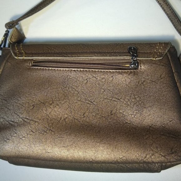 NO name soft bronze metallic purse - Picture 2 of 10